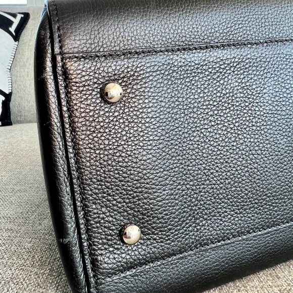 Chanel NEO EXECUTIVE LARGE TOTE Silver Hardware, caviar leather - Picture 8 of 14